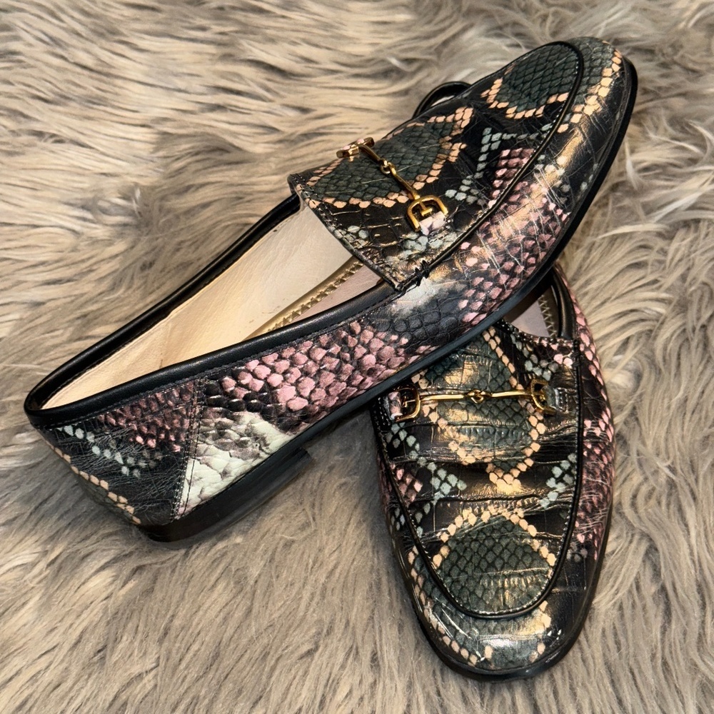 EUC Sam Edelman Loraine Tailored Loafers Snakeskin Print Size 8.5